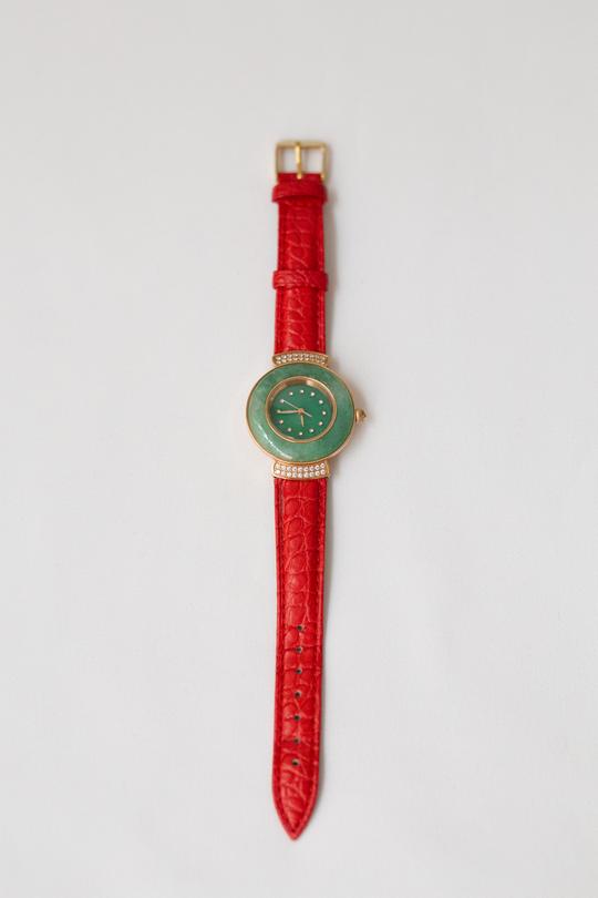 Jadora: A Handcrafted Jade Gemstone Timepiece of Love